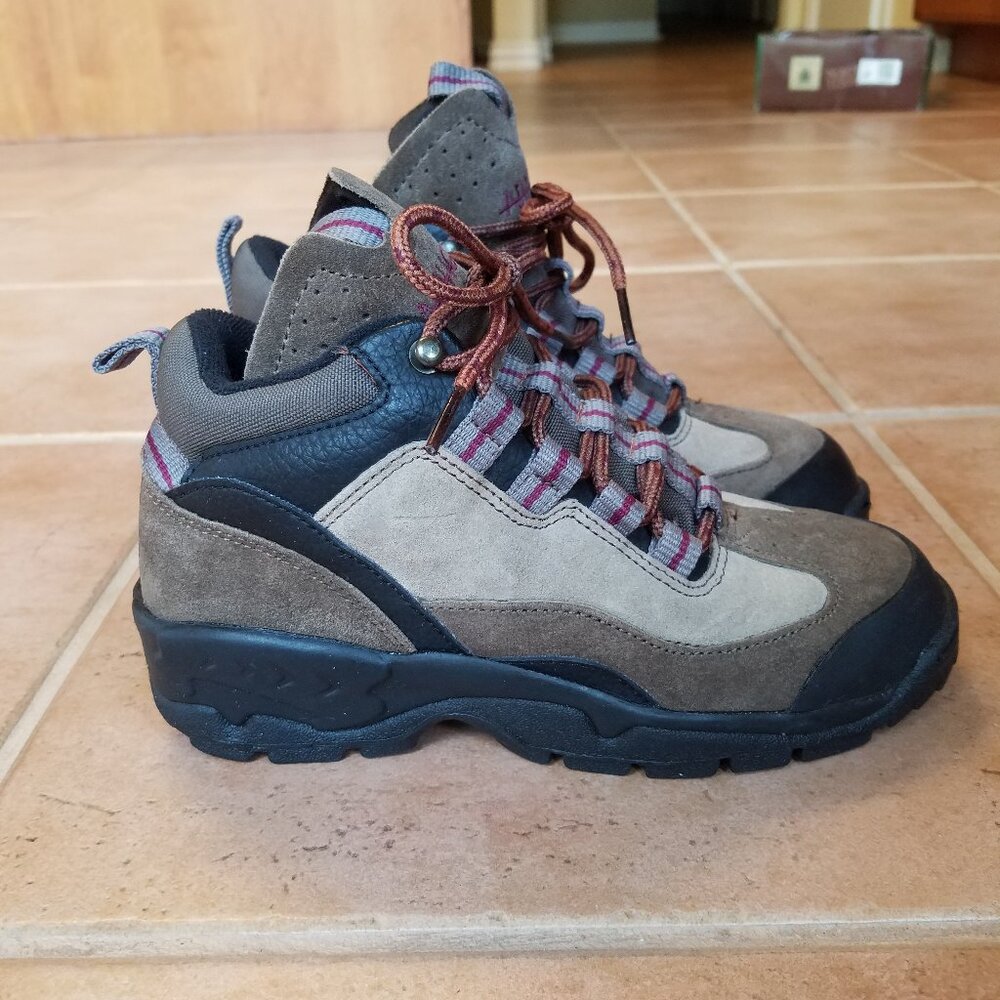 Zanie 2 Women's Size 6.5 Brown Hiking Lace Up Boots